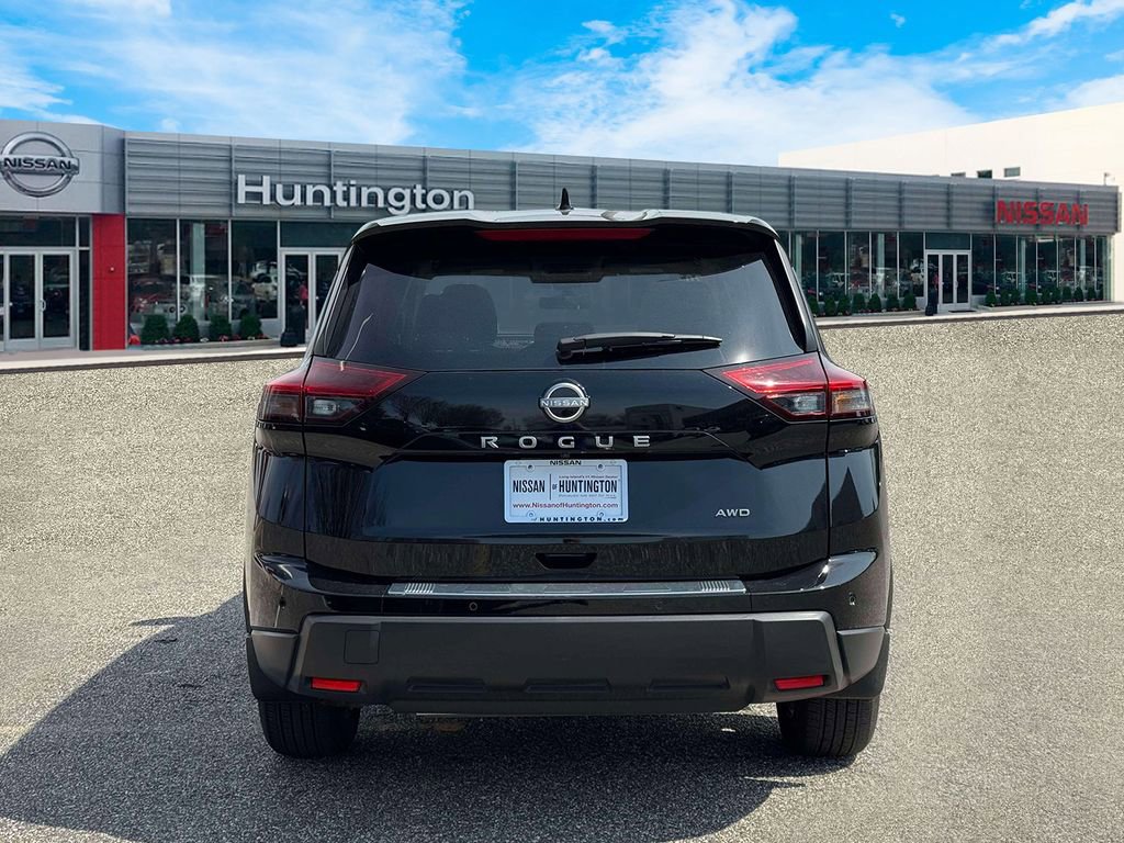 Certified 2025 Nissan Rogue SV image 7
