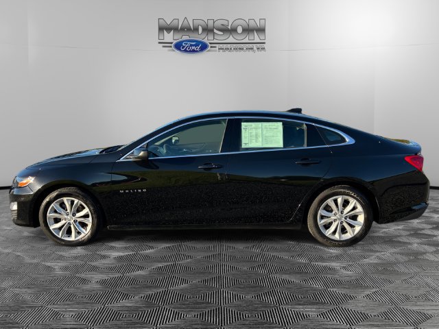 Used 2025 Chevrolet Malibu LT FWD image 2