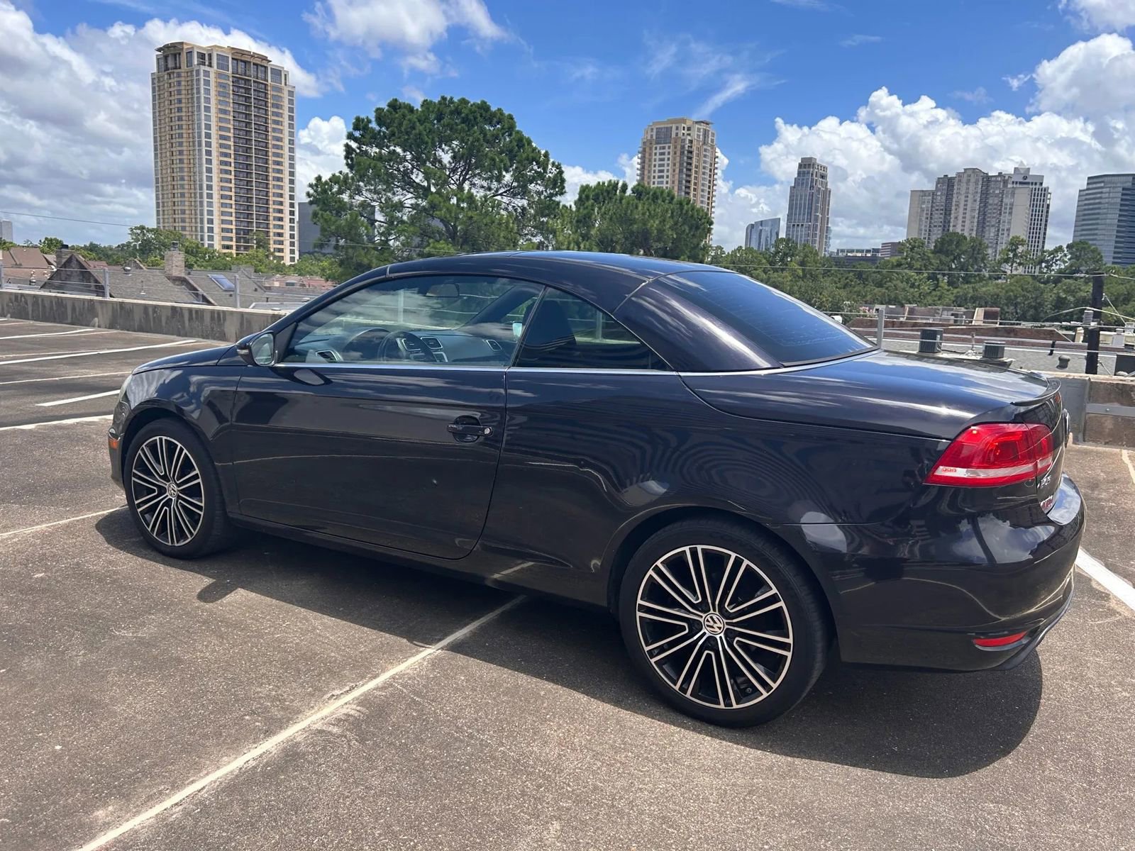 Used 2013 Volkswagen Eos FWD image 24