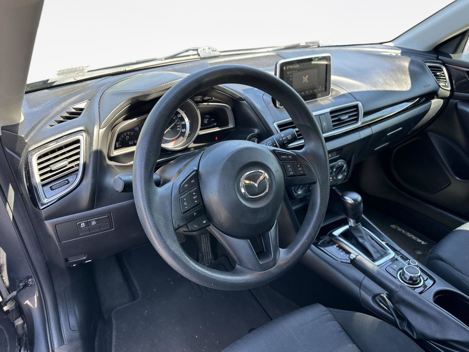 Used 2015 MAZDA MAZDA3 i Sport FWD image 11