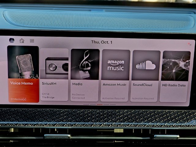 Used 2025 Genesis GV80 3.5T e-SC AWD/4WD image 40