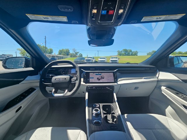 Used 2026 Jeep Cherokee Limited AWD/4WD image 12