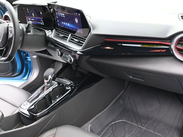 Used 2025 Chevrolet Trax RS w/ Driver Confidence Package image 29