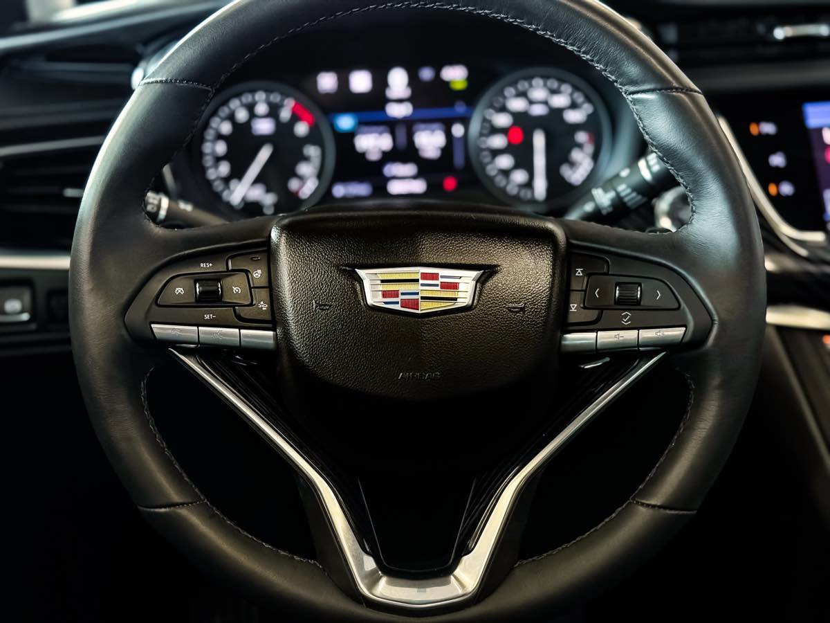 Used 2024 Cadillac XT6 Premium Luxury w/ Technology Package image 36