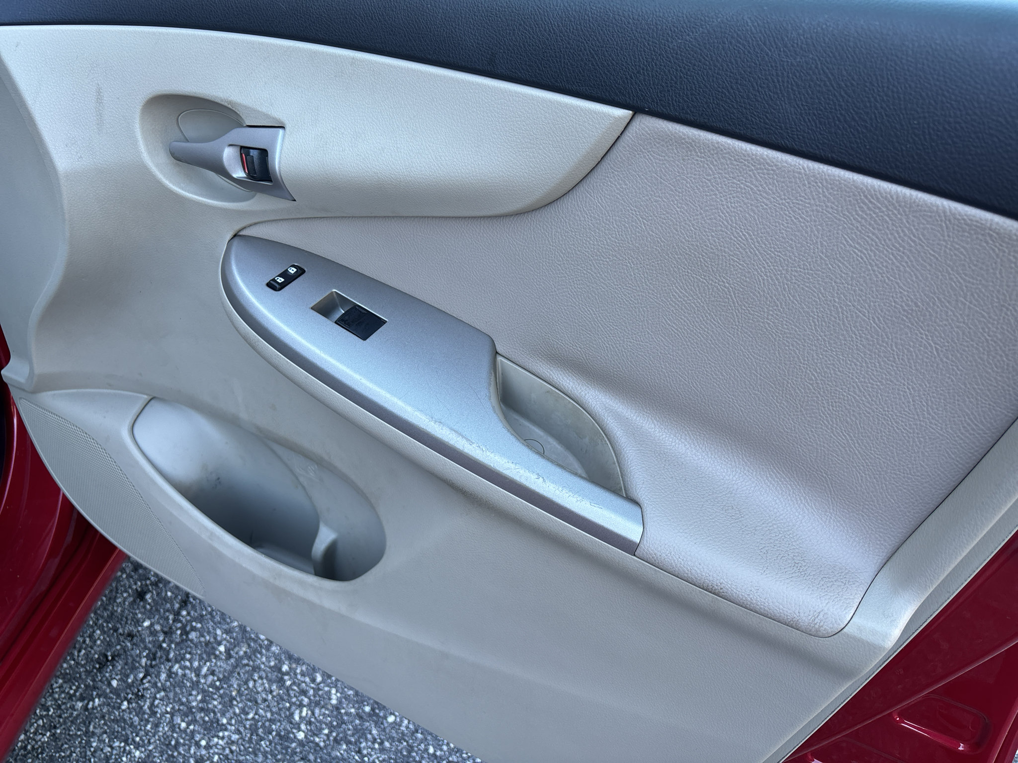 Used 2011 Toyota Corolla LE FWD image 18