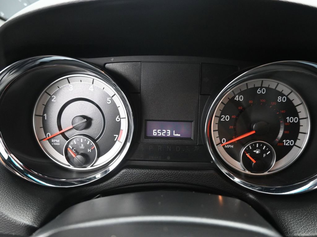 Used 2016 Dodge Grand Caravan SE image 12