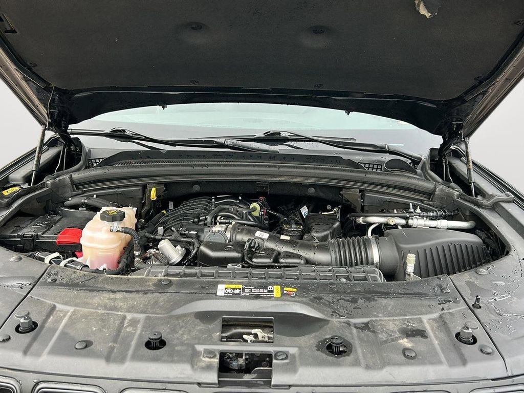 Used 2023 Jeep Grand Cherokee L Laredo image 25