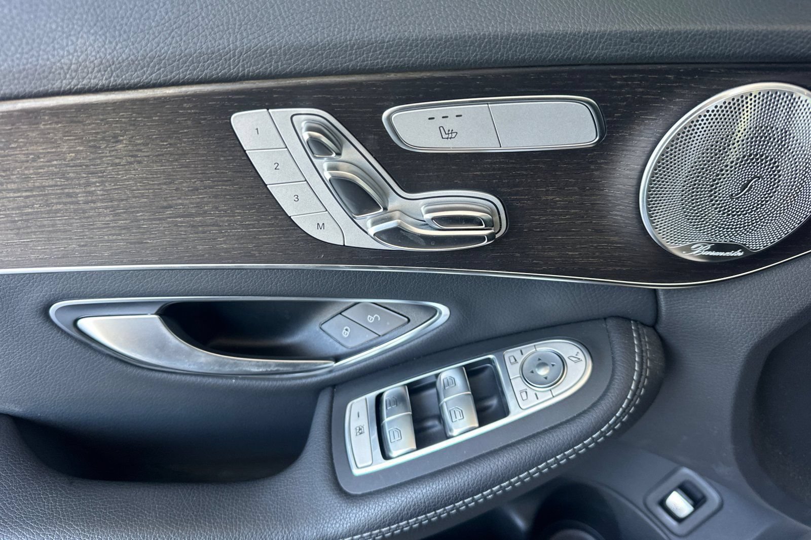 Used 2019 Mercedes-Benz C 300 Sedan image 14
