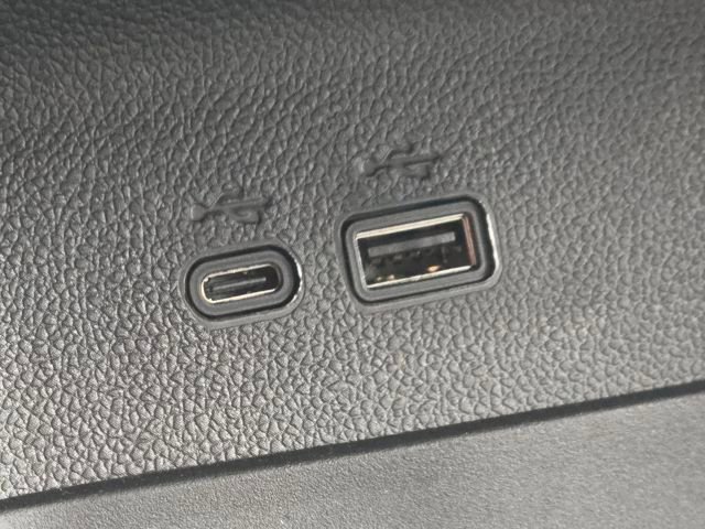 New 2026 Chevrolet Traverse RS w/ LPO, Floor Liner Package image 32