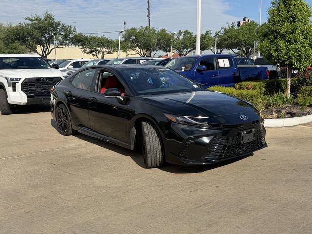 Used 2025 Toyota Camry XSE image 3