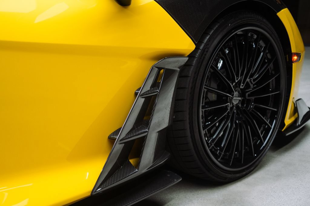 Used 2024 Lamborghini Revuelto AWD/4WD image 16