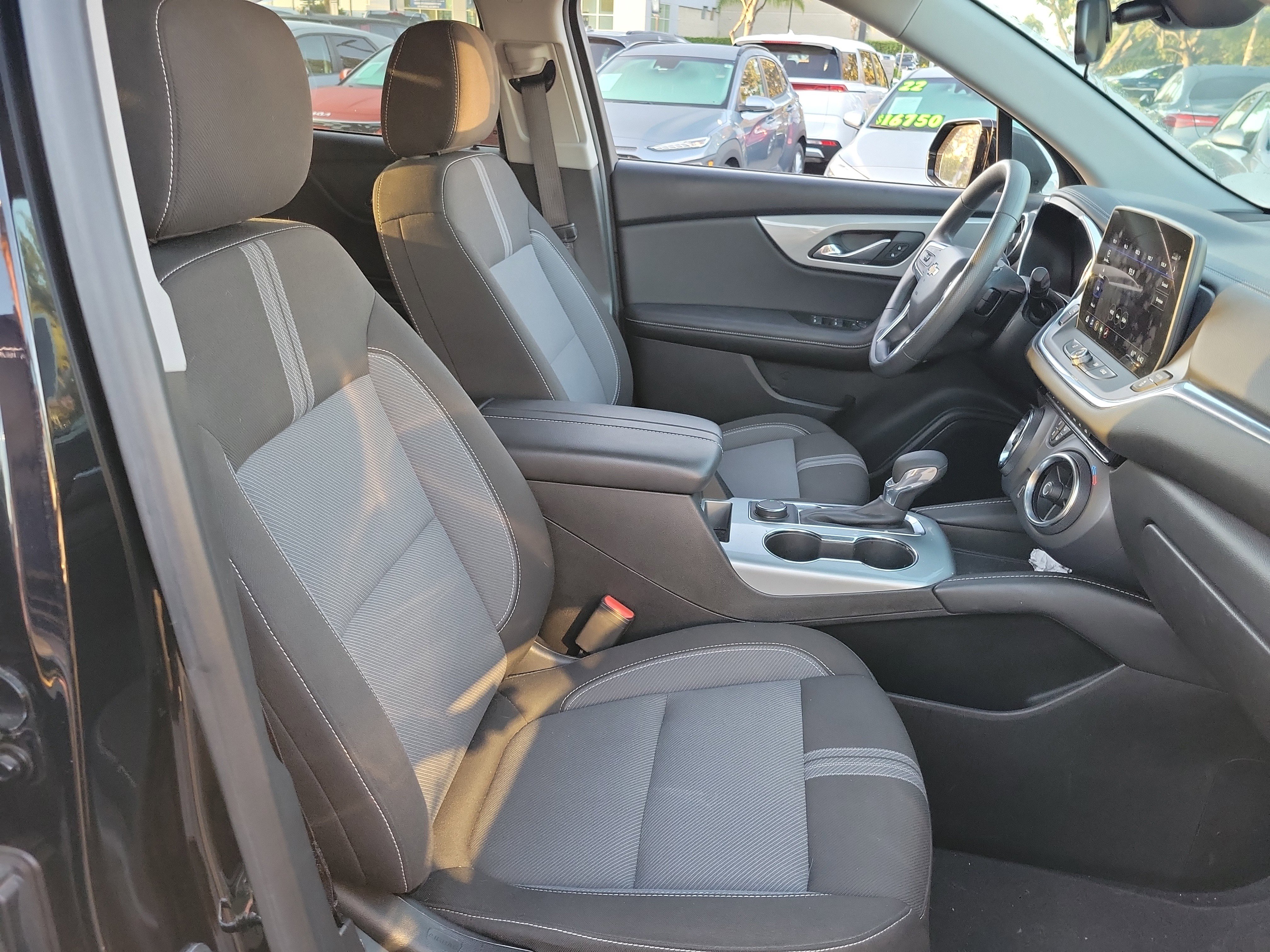 Used 2023 Chevrolet Blazer LT w/ Midnight/Sport Edition FWD image 22
