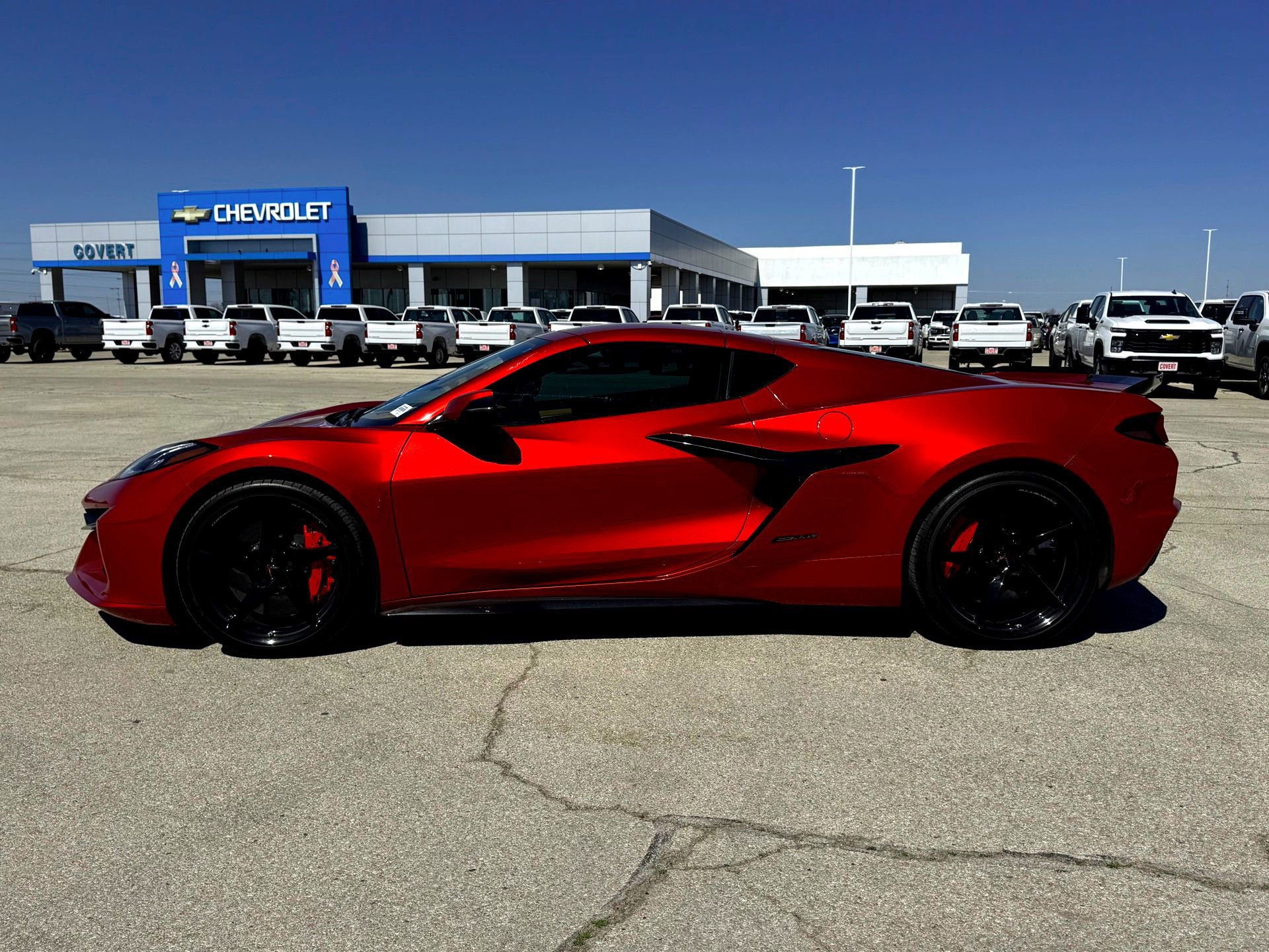 Used 2025 Chevrolet Corvette E-Ray w/ Stealth Interior Trim Package image 12
