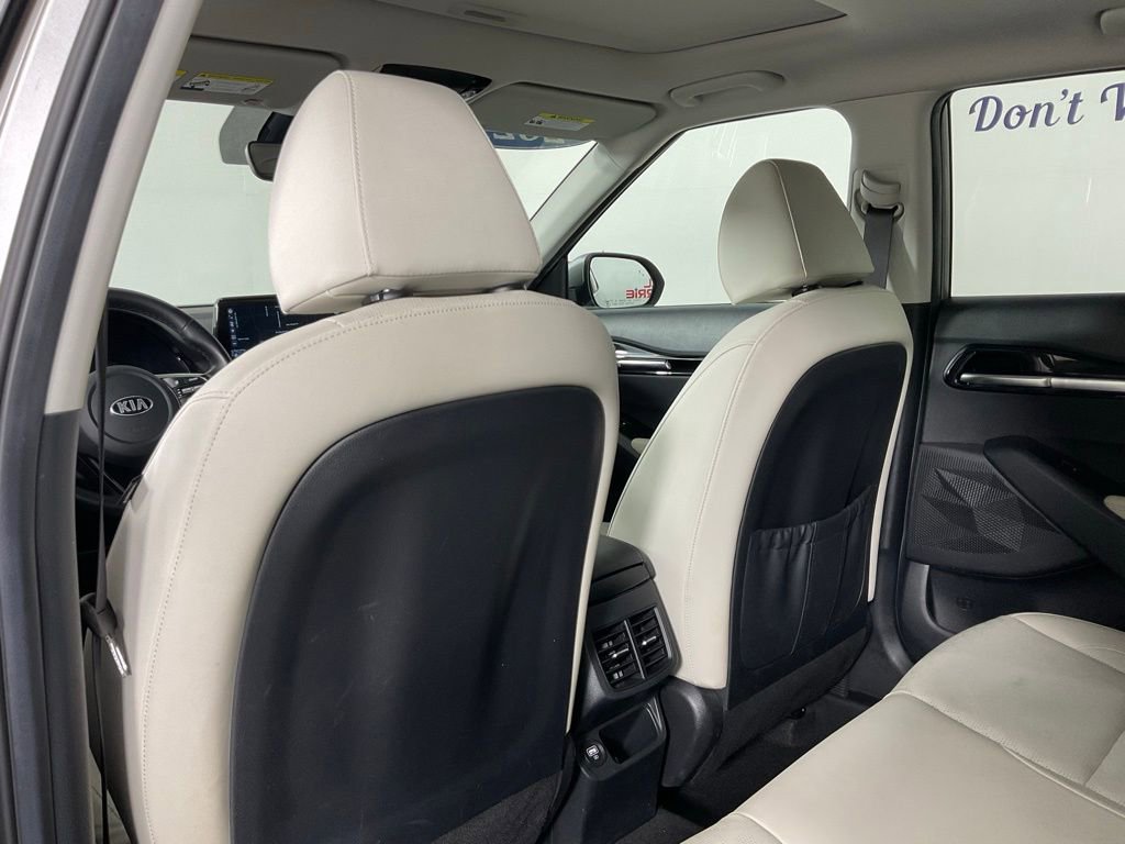Used 2021 Kia Seltos SX w/ SX Sunroof Package image 15