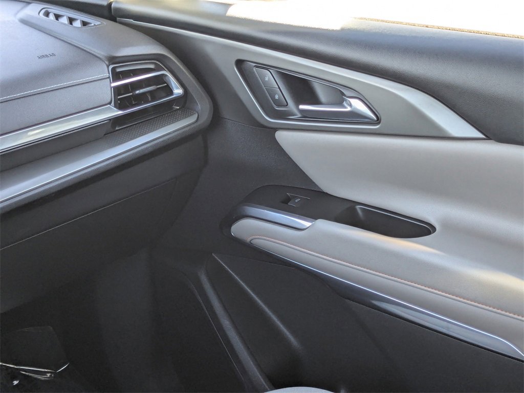 Certified 2025 Chevrolet Traverse LT image 14