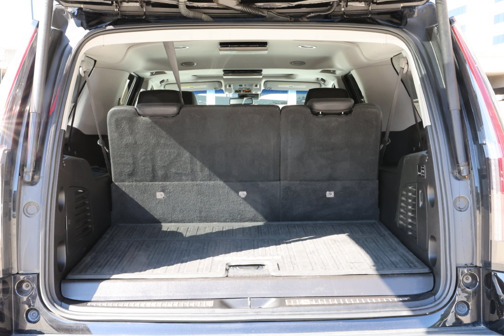Used 2019 Cadillac Escalade ESV Premium Luxury AWD/4WD image 8