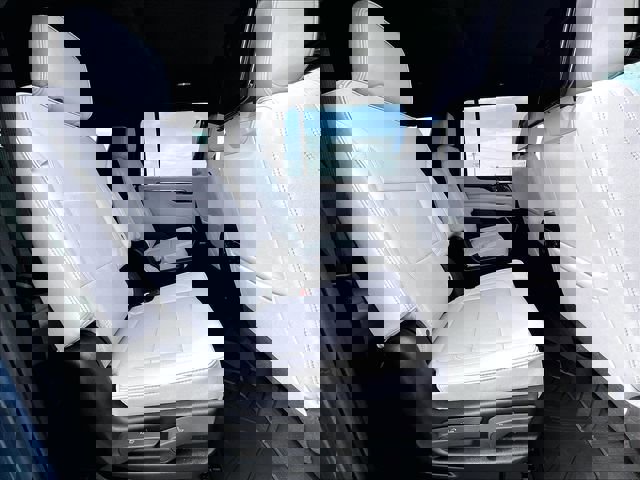 New 2026 Chevrolet Suburban Premier image 26