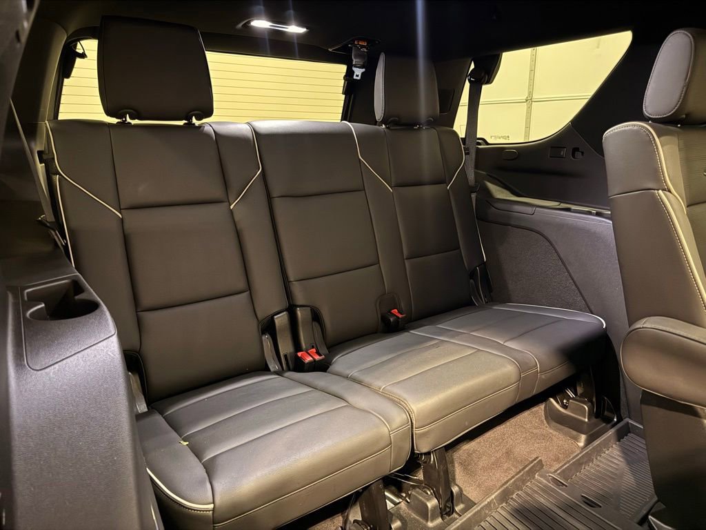 Used 2023 Cadillac Escalade Sport w/ LPO, ONYX Package AWD/4WD image 39