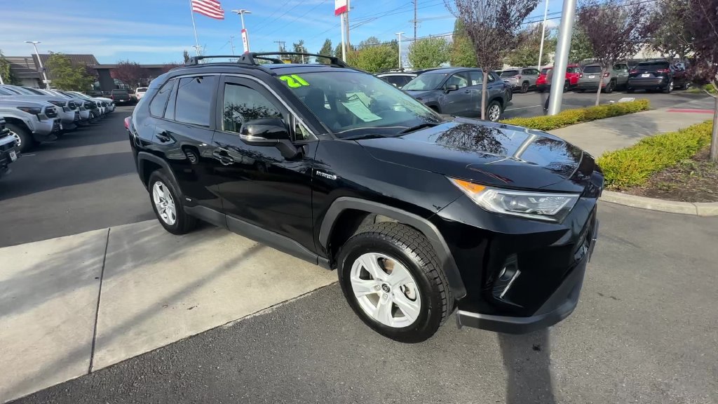 Used 2021 Toyota RAV4 XLE w/ Convenience Package AWD/4WD image 35