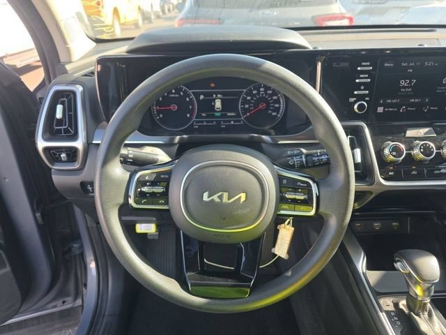 Certified 2023 Kia Sorento LX AWD/4WD image 7