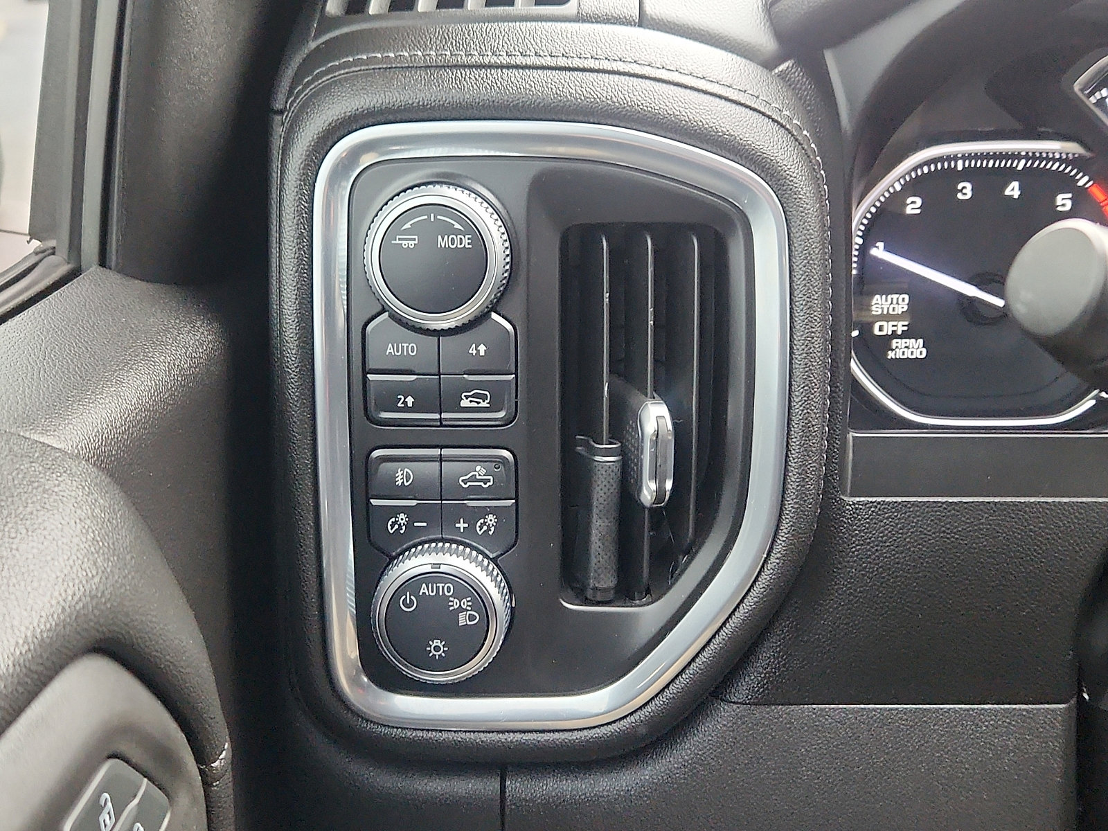 Used 2021 GMC Sierra 1500 Elevation image 27