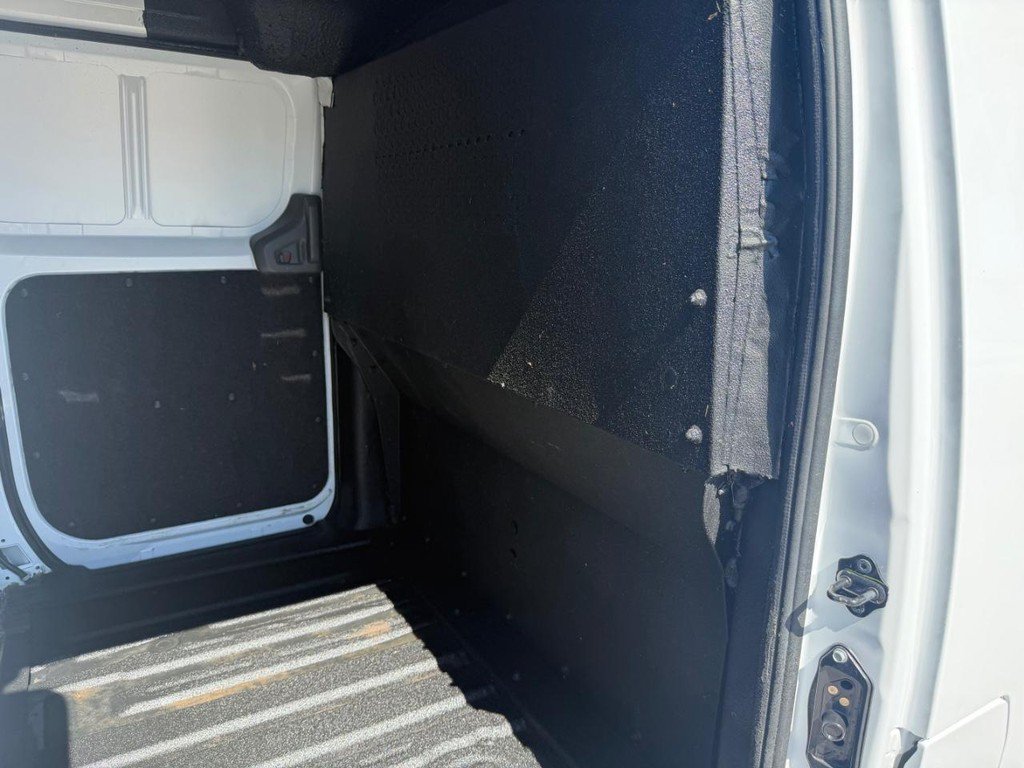 Used 2021 Nissan NV200 S FWD image 19