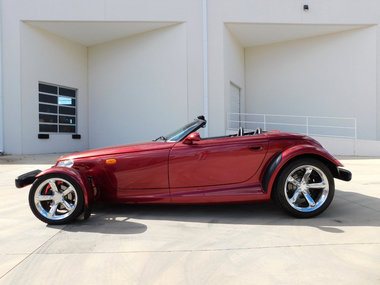 Used 2002 Chrysler Prowler image 26