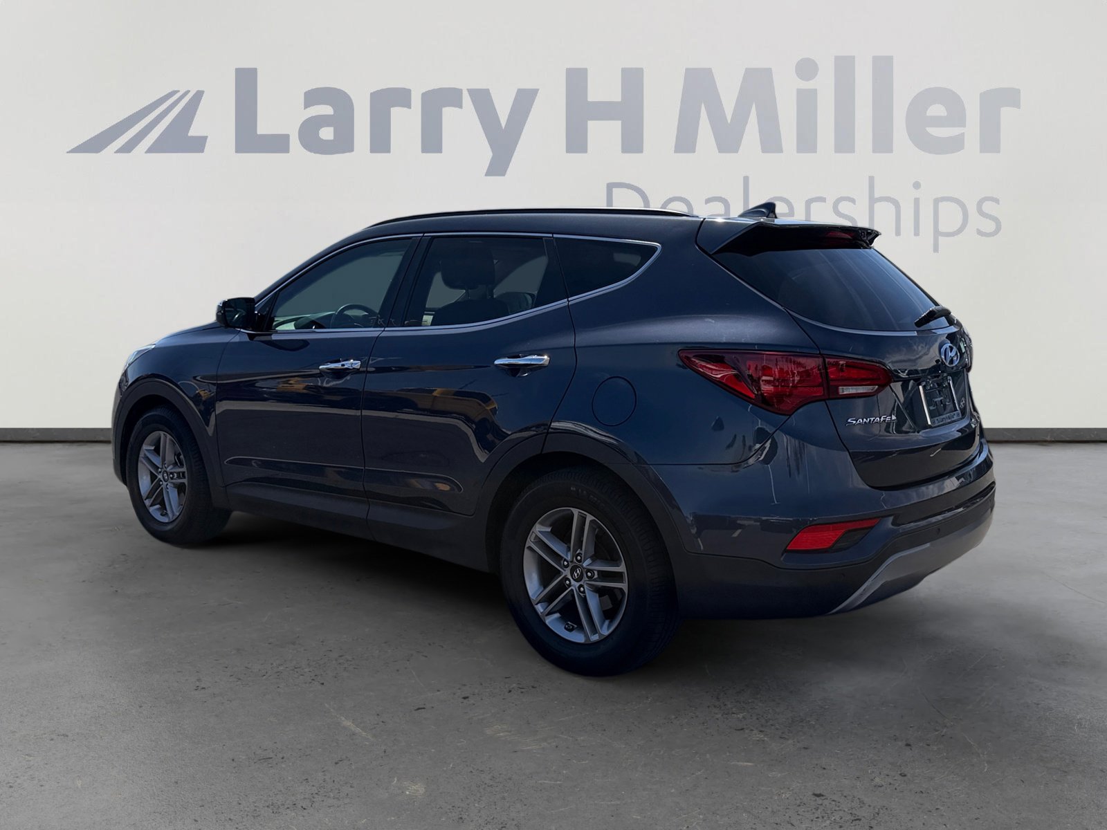 Used 2017 Hyundai Santa Fe Sport w/ 2.4L Tech Package 04 image 3