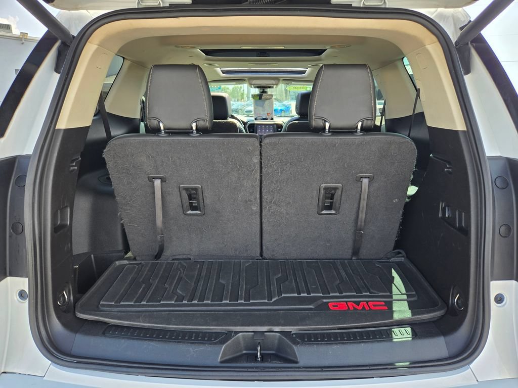 Used 2020 GMC Acadia Denali w/ Technology Package FWD image 21