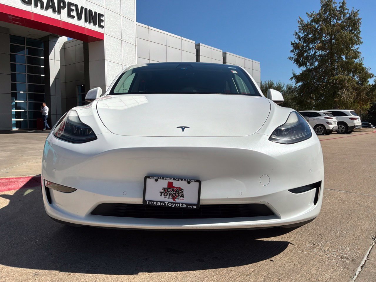 Used 2022 Tesla Model Y Performance AWD/4WD image 3