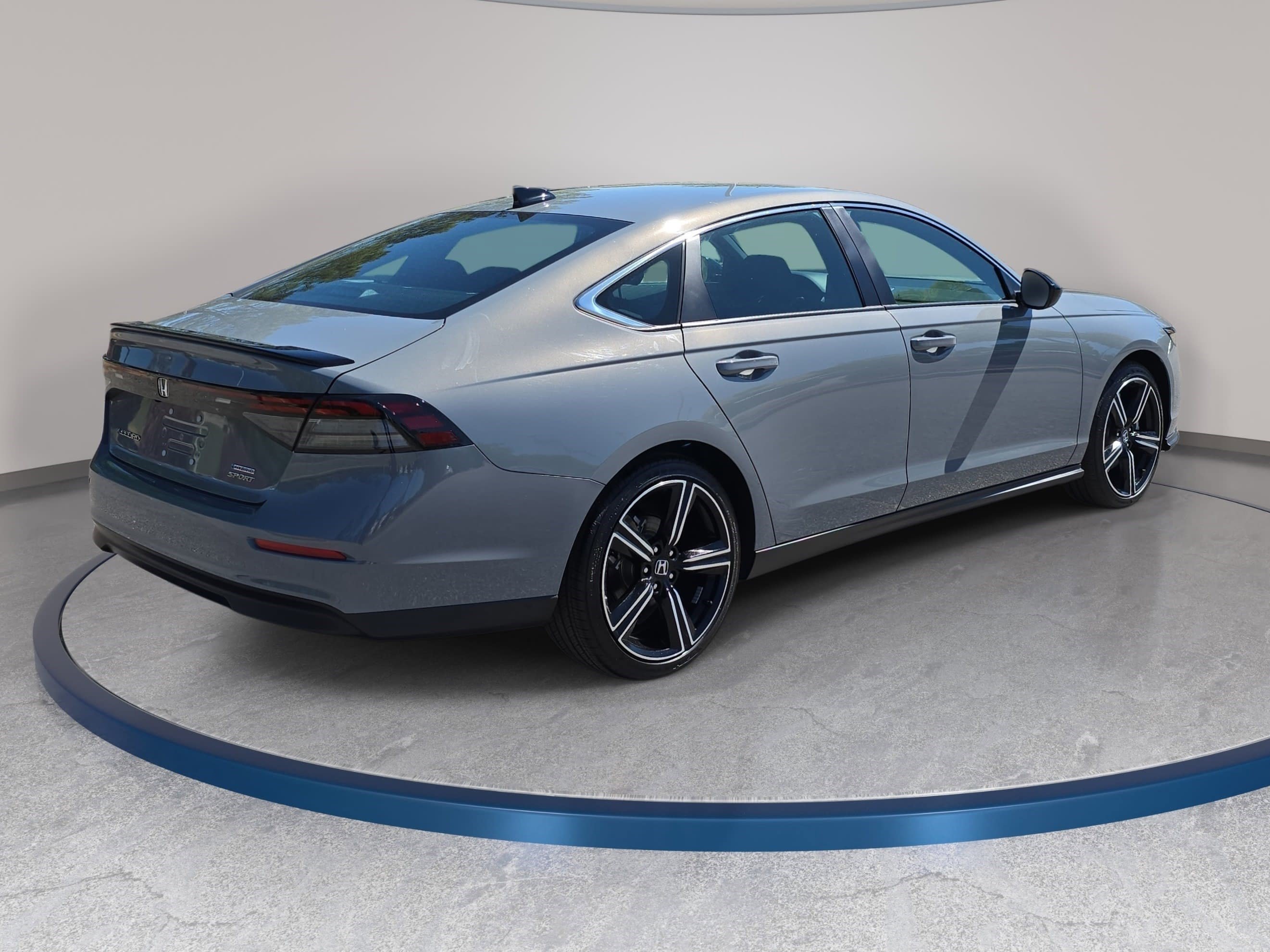 Used 2025 Honda Accord Sport image 5