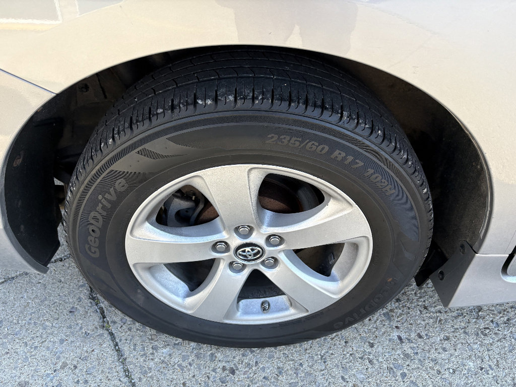 Used 2018 Toyota Sienna LE image 11