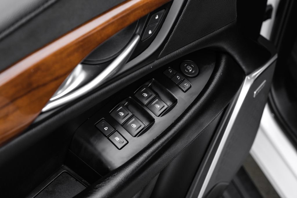 Used 2019 Cadillac Escalade ESV Premium Luxury RWD image 45