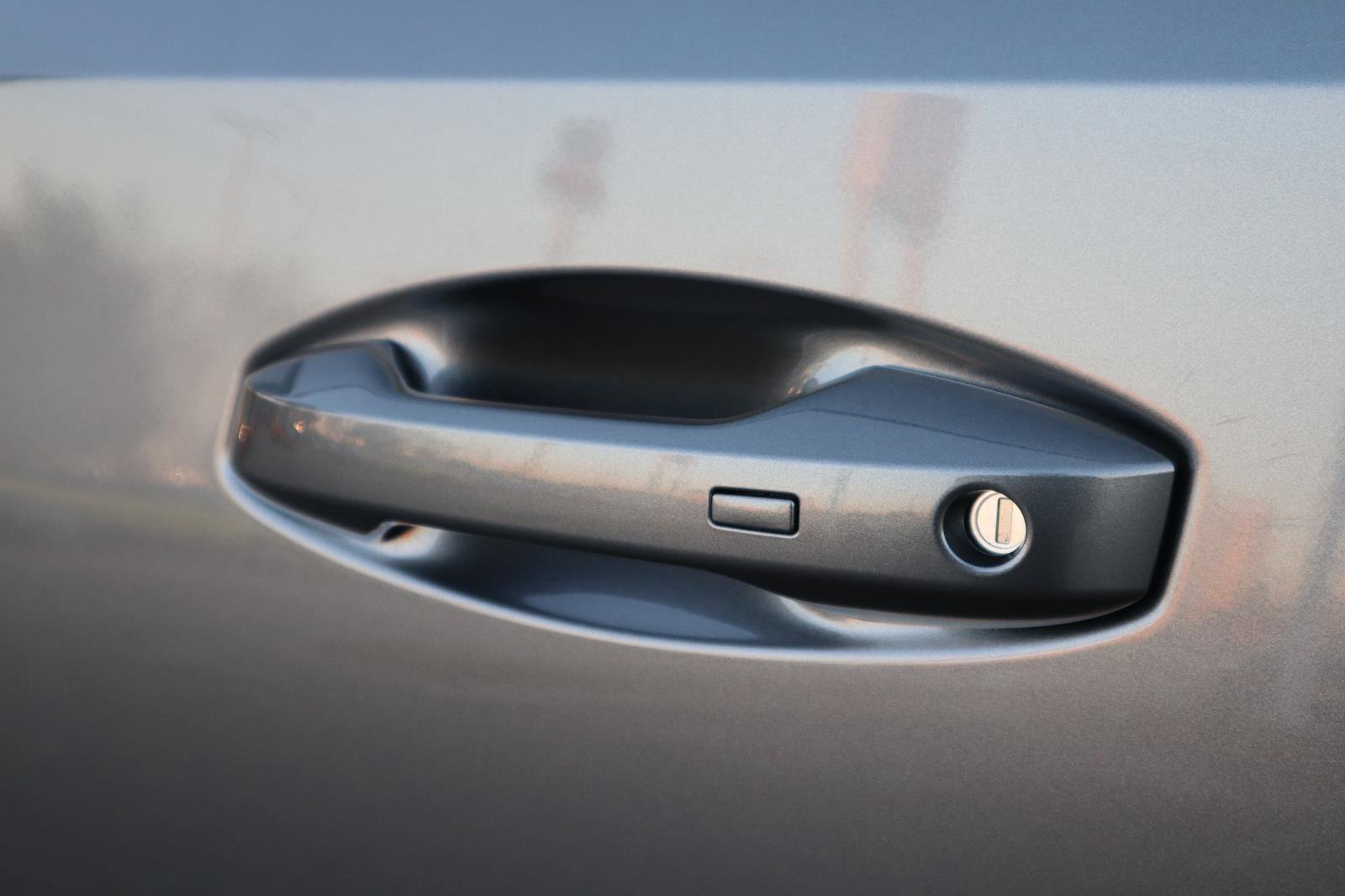 New 2026 Nissan Armada SL w/ Captain's Chari Seat Package image 8