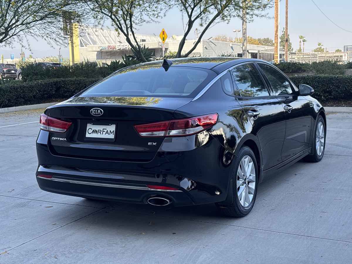 Used 2016 Kia Optima EX image 3