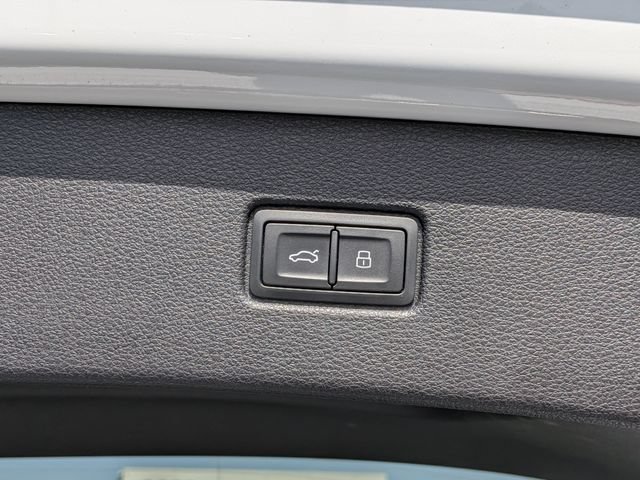 Used 2025 Audi Q7 3.0T Prestige AWD/4WD image 23