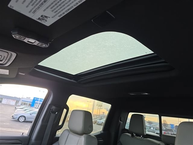 Certified 2022 Chevrolet Silverado 1500 ZR2 w/ Technology Package image 20