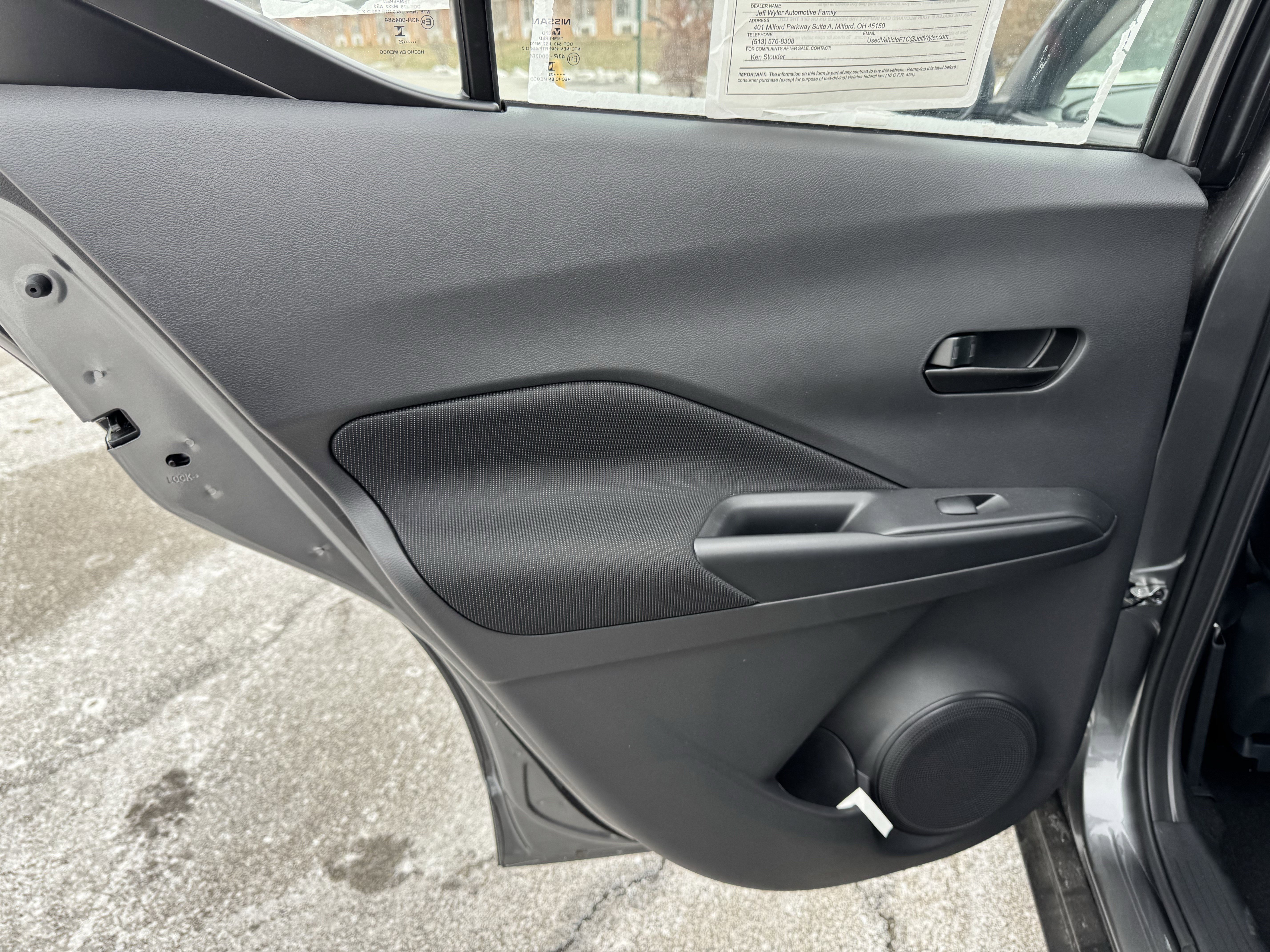 Used 2025 Nissan Kicks Play S image 30