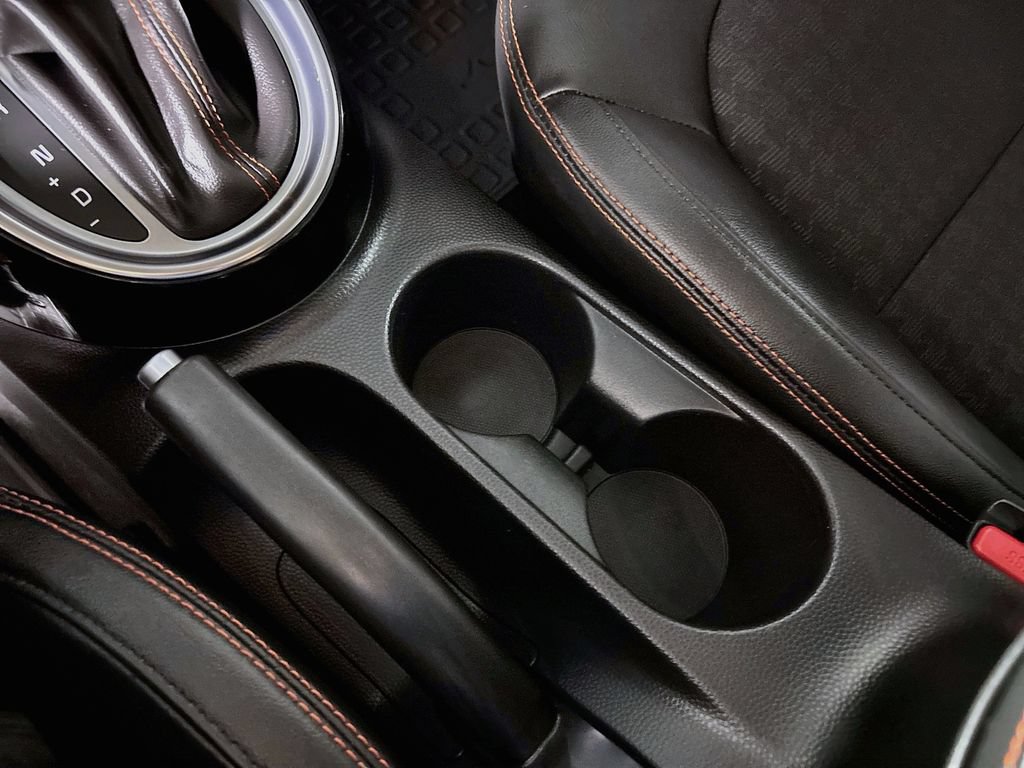 Used 2018 Kia Soul ! w/ Tech Package FWD image 16