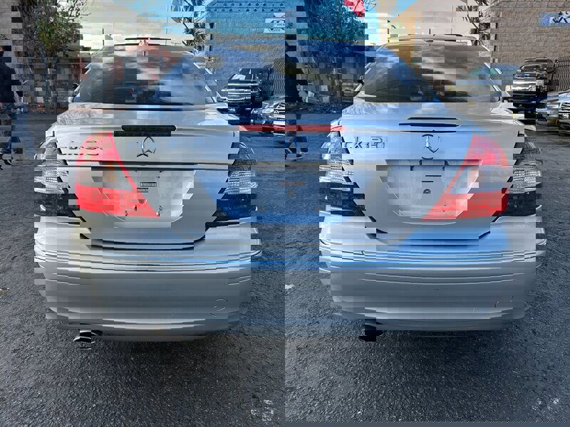 Used 2009 Mercedes-Benz CLK 350 Coupe image 6