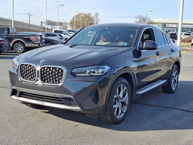 Certified 2023 BMW X4 xDrive30i w/ Premium Package image 3