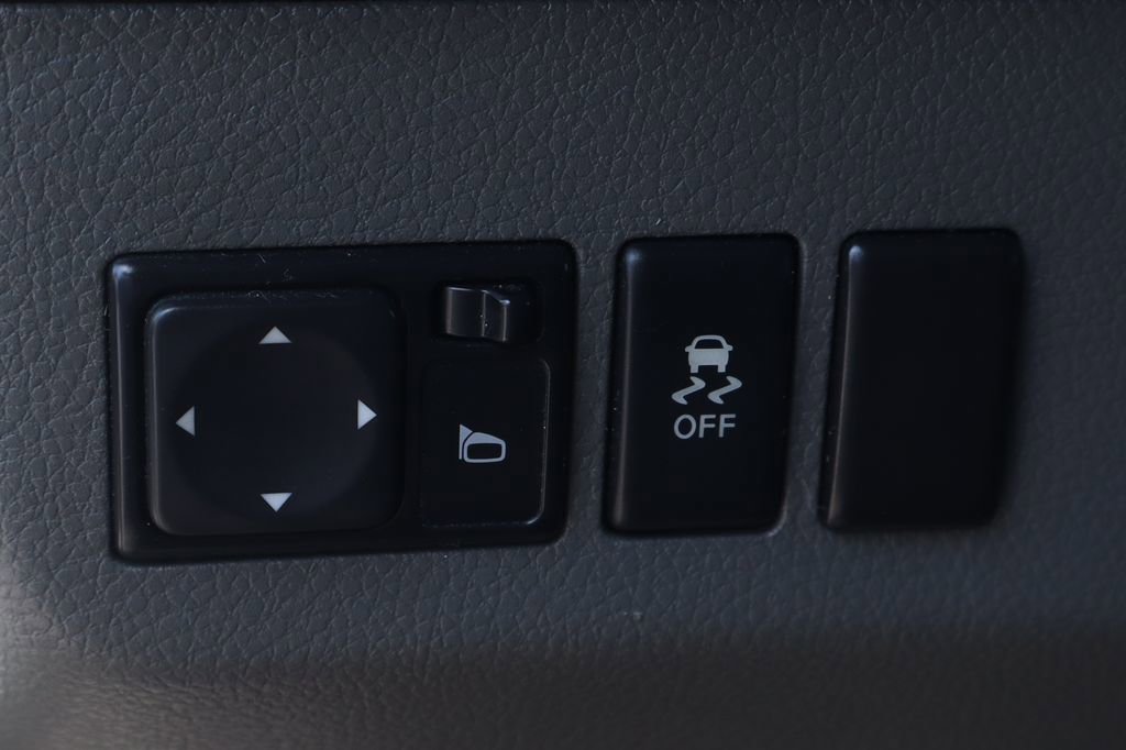 Used 2019 Nissan NV 2500 SV image 24
