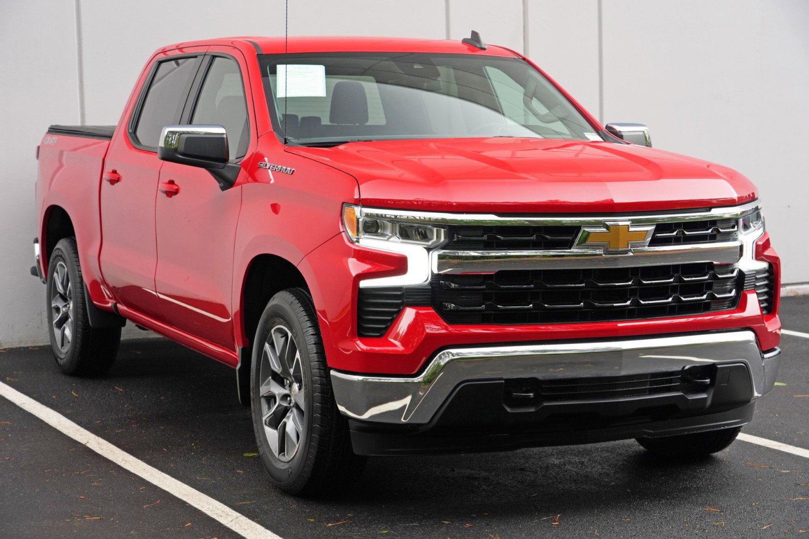 Used 2023 Chevrolet Silverado 1500 LT AWD/4WD image 47