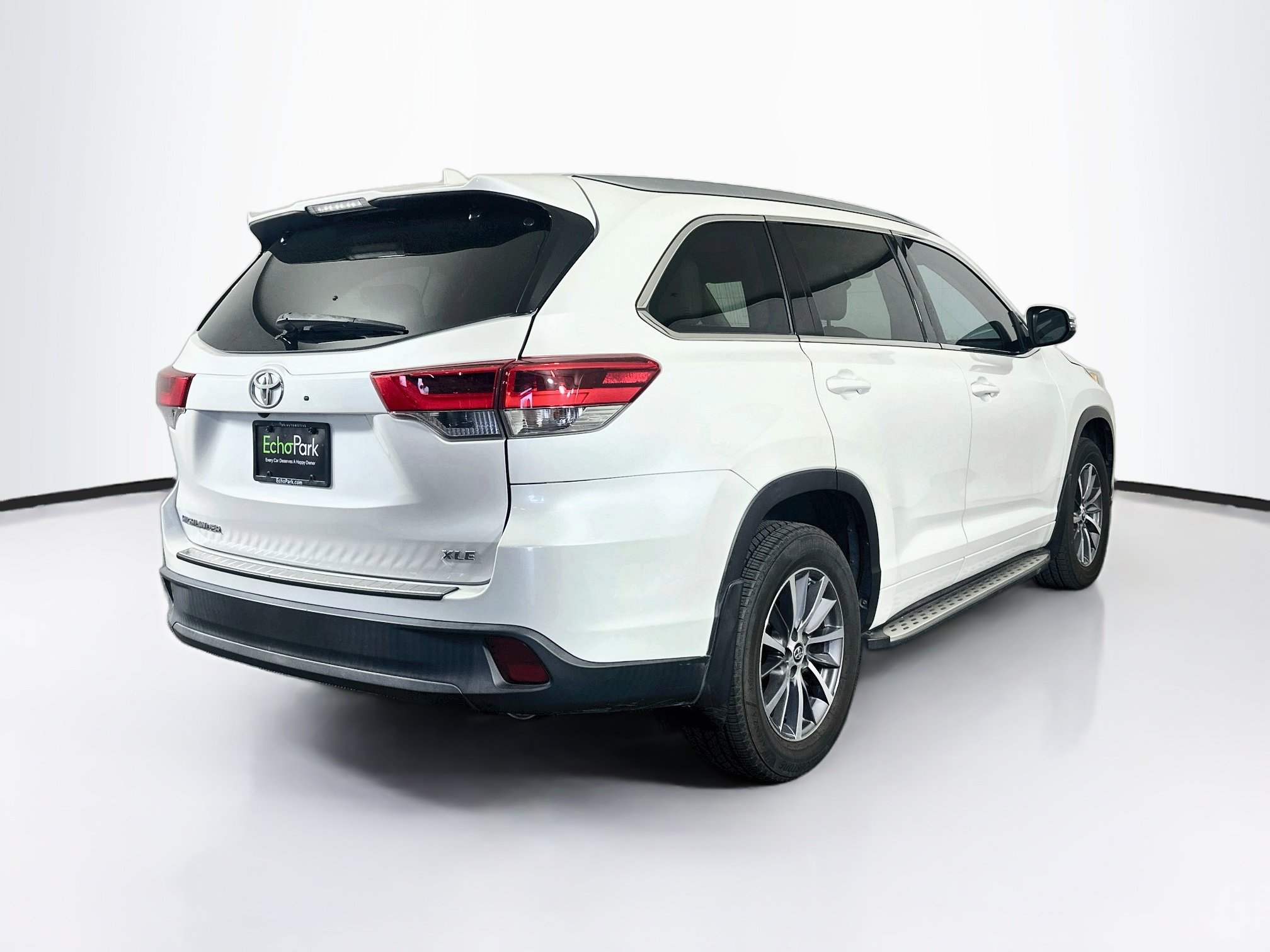 Used 2018 Toyota Highlander XLE FWD image 9