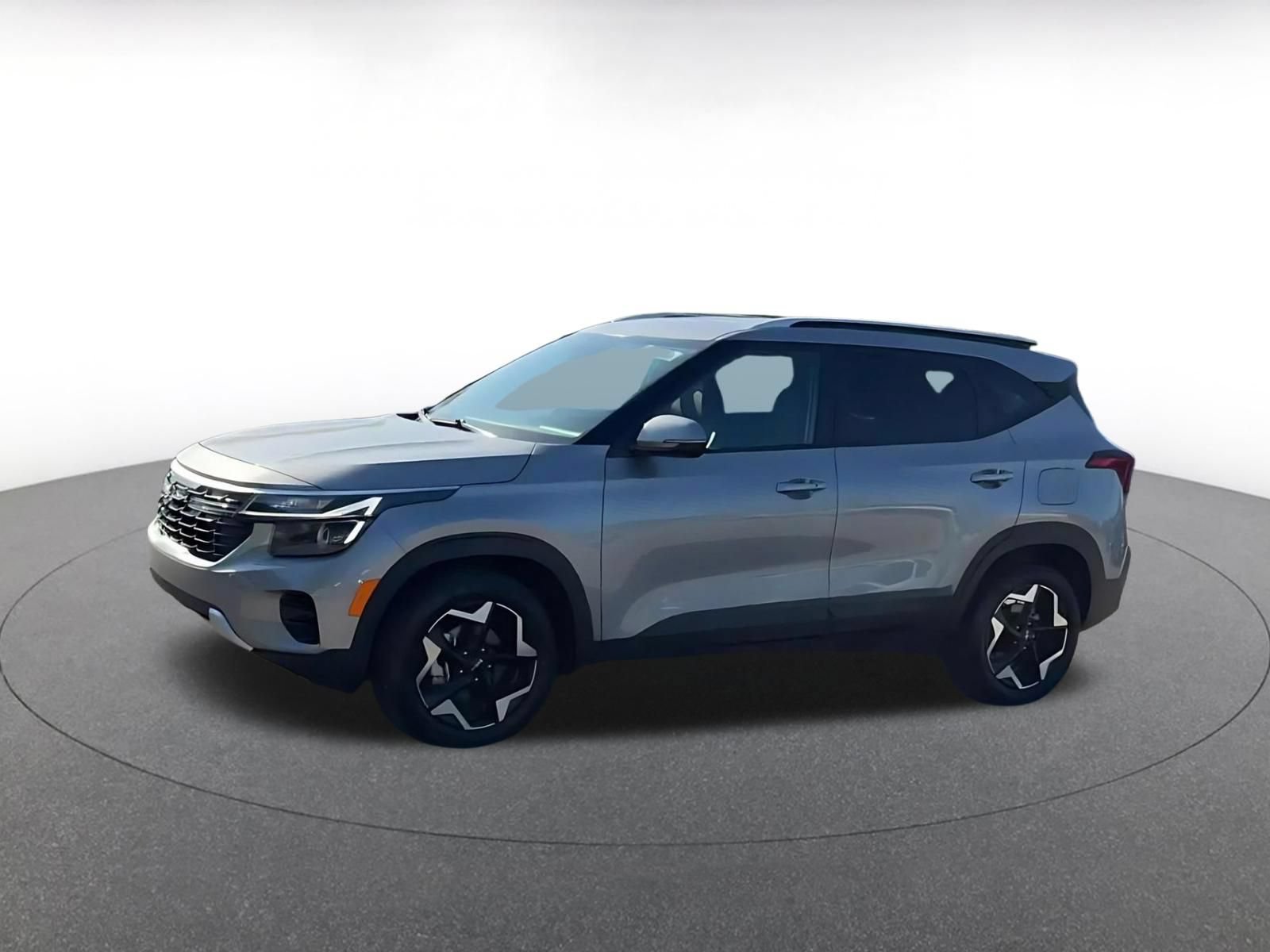 Used 2025 Kia Seltos S FWD image 8