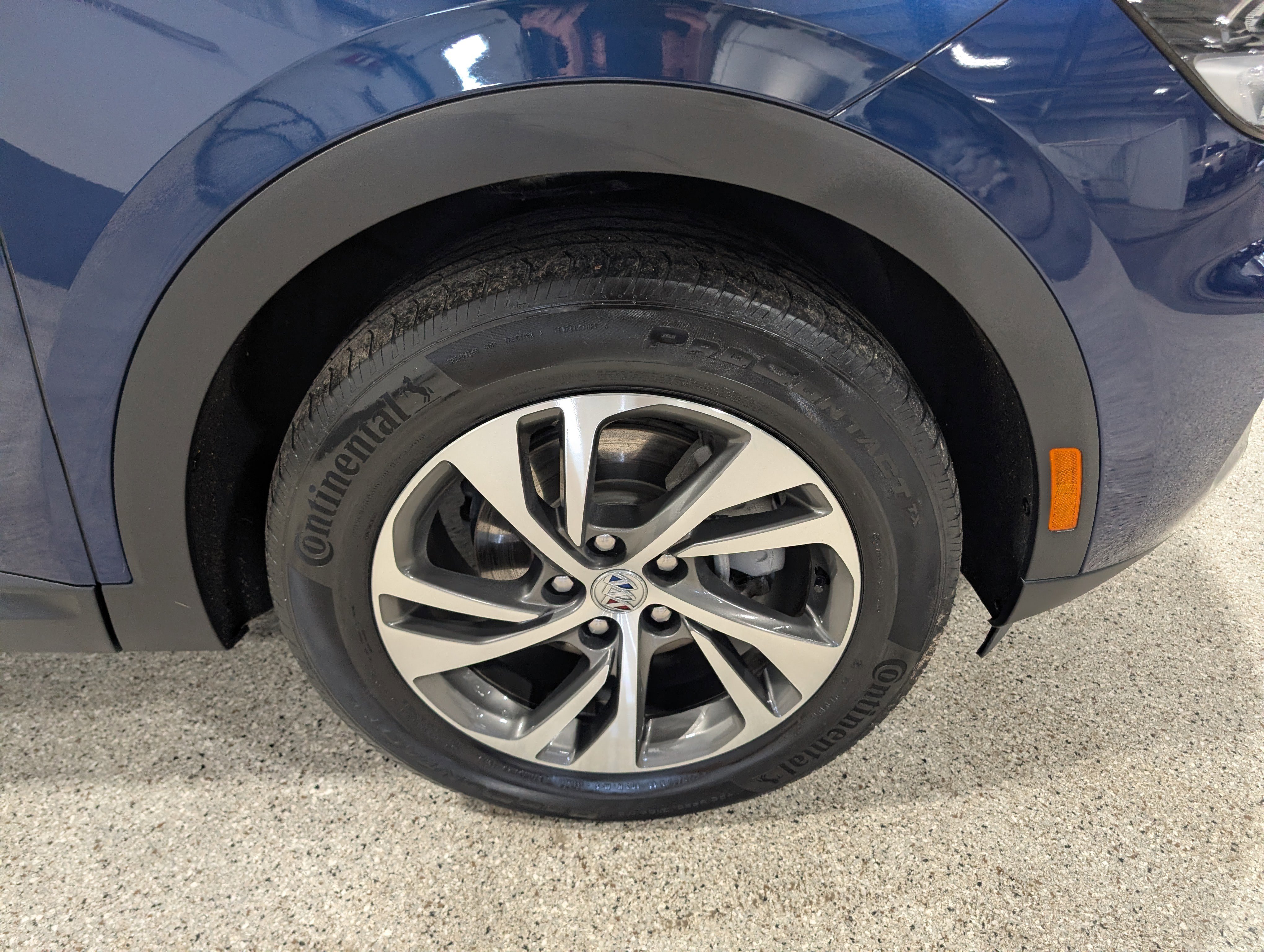 Used 2023 Buick Envision Essence AWD/4WD image 12
