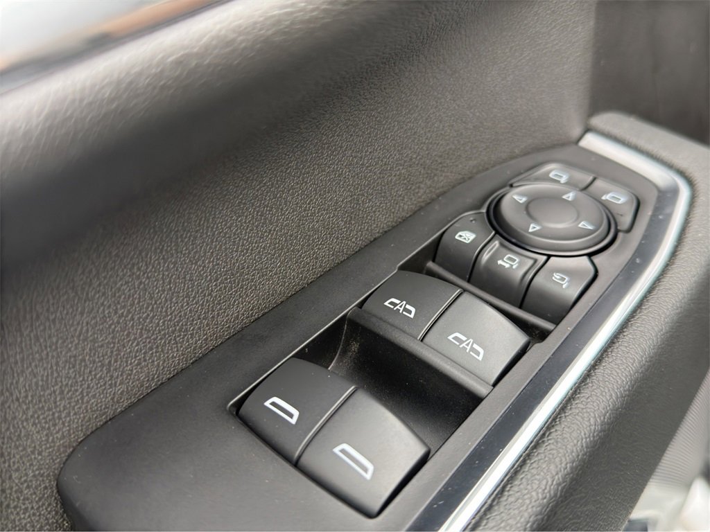 Used 2024 Chevrolet Silverado 3500 High Country w/ High Country Premium Package image 10