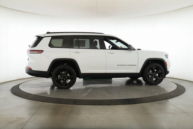 New 2025 Jeep Grand Cherokee L Altitude image 6