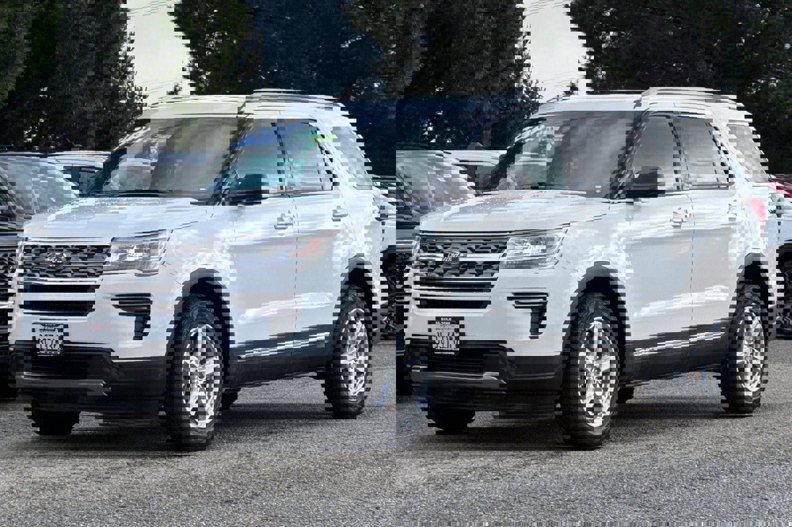 Used 2018 Ford Explorer XLT image 8