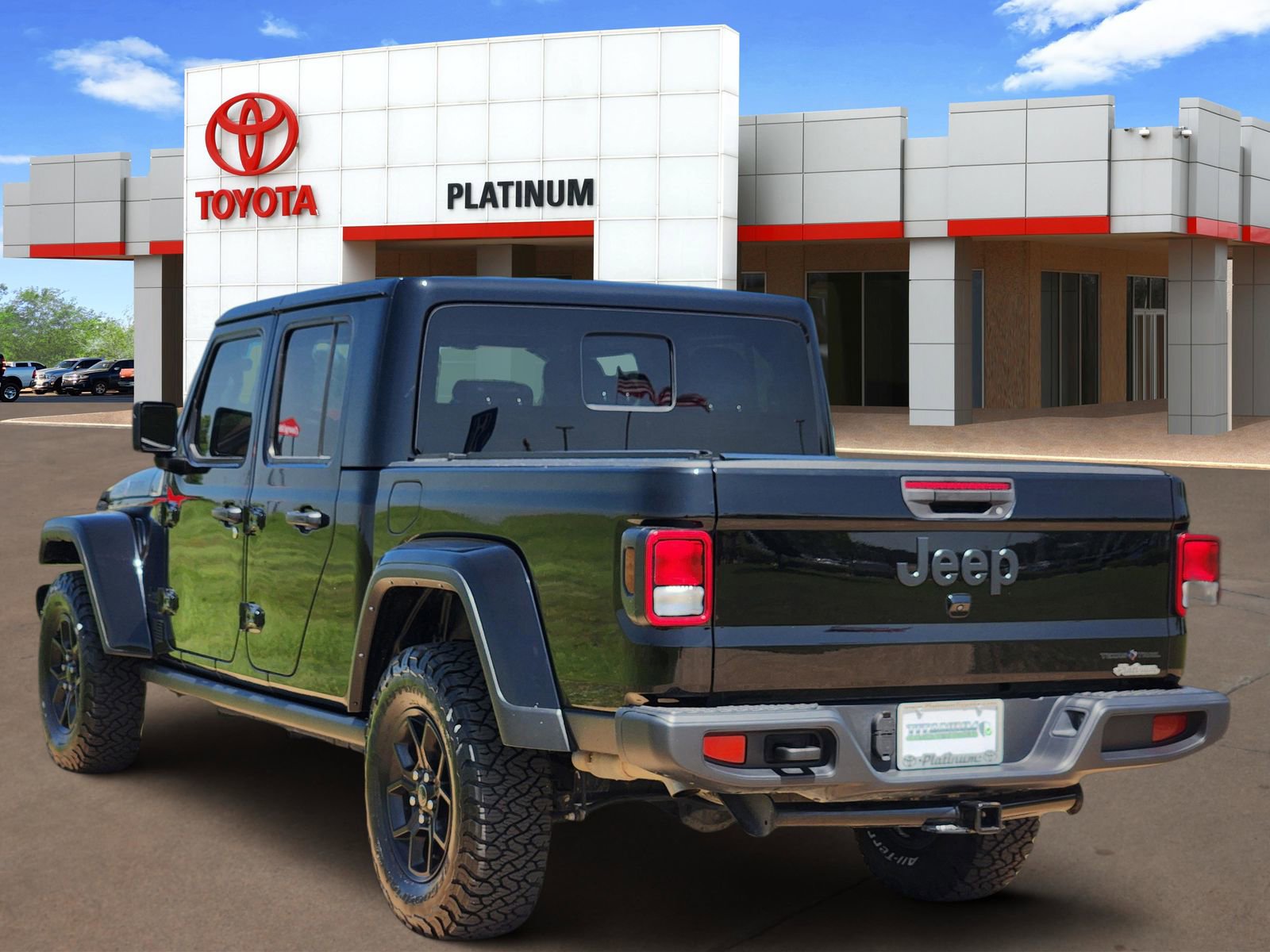 Used 2024 Jeep Gladiator Sport AWD/4WD image 5